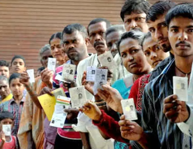 बिहार चुनाव का दूसरा चरण : 32 सीटों पर वोटिंग, 12 बजे तक 37 प्रतिशत मतदान