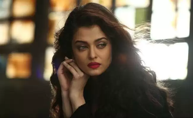 Aishwarya ने छुपाई थी प्रेग्नेंसी की खबर