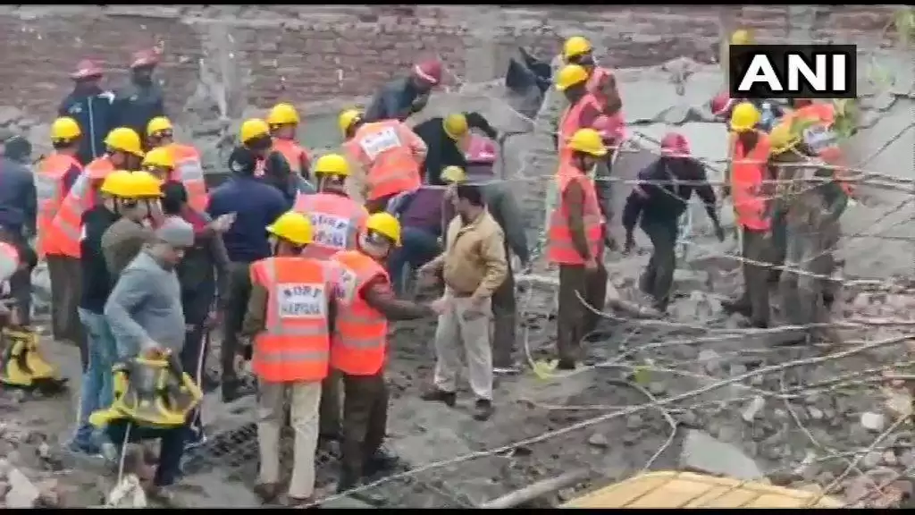 हरियाणा : चार मंजिला इमारत गिर जाने से इतने लोग फंसे
