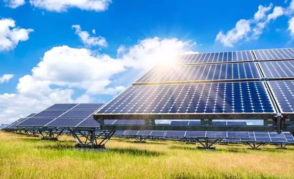 Solar Energy दे सकती है 50 लाख लोगों को रोजगार