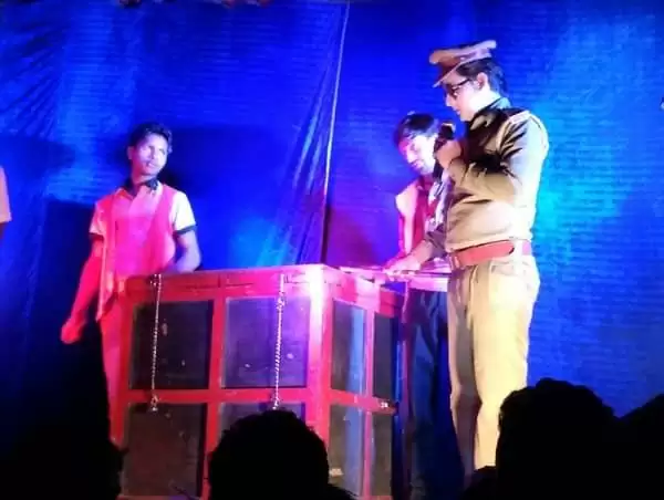 गोण्डा के शर्मा होटल पैलेस में तीन अगस्त से प्रारंभ हो रहा मनमोहक जादू शो