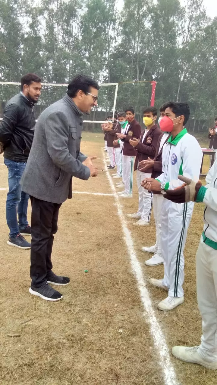 पायनियर पब्लिक स्कूल में विभिन्न प्रतियोगिताओं का आयोजन