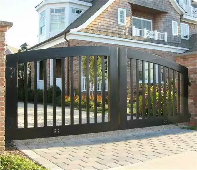 Vastu Tips :घर के मेन गेट पर करे ये उपाय जिससे घर से दूर हो जाएगी Negative Energy