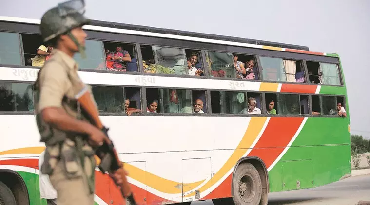अमरनाथ यात्रियों की मुसलमानों ने की कर्फ्यू तोड़कर मदद