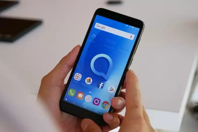 ऐंड्रॉयड गो पर चलने वाला सबसे सस्ता स्मार्टफोन होगा Alcatel 1