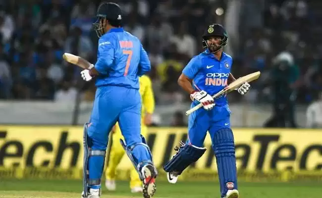 धोनी और केदार जाधव के अर्धशतक के बदलौत ऑस्ट्रेलिया को टीम इंडिया 6 विकेट से हराया