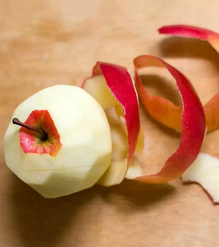 HealthTips: आइये जानते हैं क्यों खाते हैं छिलके समेत Apple
