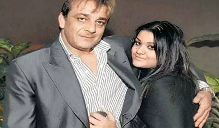 संजय दत्त ने बेटी को कहा हीरोइन बनी तो टाँगे तोड़ दूंगा
