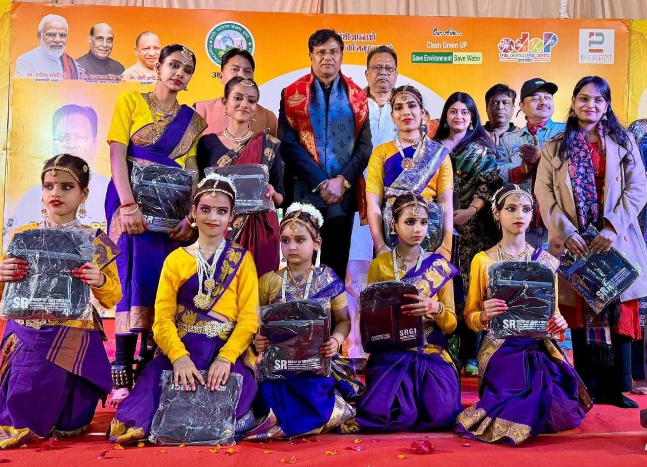 Natyasol Academy's Bharatnatyam presentation at UP Mahotsav enthralled people Grand evening of classical dance organized in Janakipuram, artists got respect