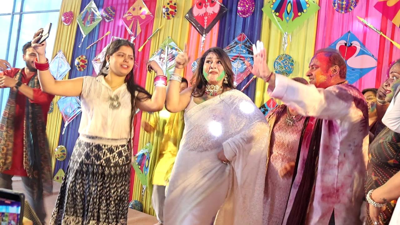 Lucknow Holi Celebration 2026: 'Holi Aayi Re' rocked at Dream World Resort; actress Pakhi Hegde and DJ Aashika's magic made the day!