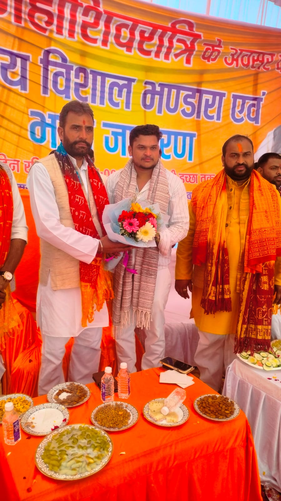 लखनऊ: महाशिवरात्रि पर मत्थेश्वर महादेव में भव्य भंडारा व जागरण आयोजित