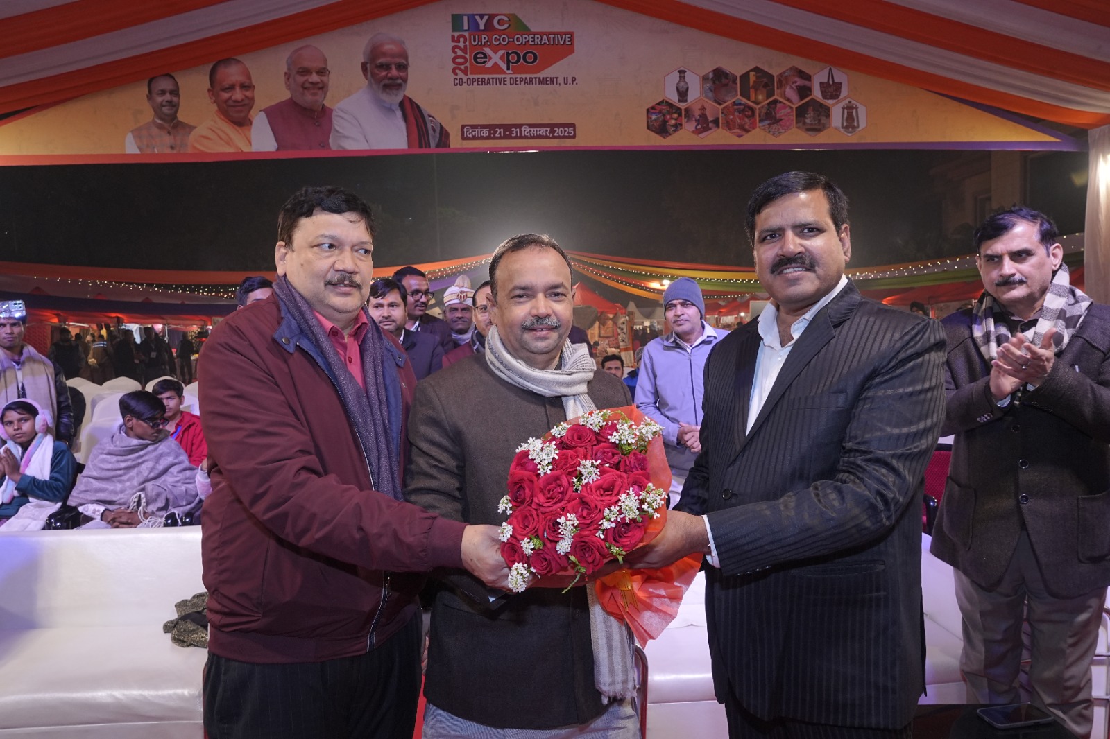 इस अवसर पर मंत्री जे.पी.एस. राठौर ने कलाकार की प्रशंसा करते हुए कहा कि ऐसे सांस्कृतिक आयोजन समाज में कला, संस्कृति और सहकारिता के मूल्यों को मजबूत करने में महत्वपूर्ण भूमिका निभाते हैं। उन्होंने कहा कि सहकारिता केवल आर्थिक विकास का माध्यम नहीं, बल्कि सामाजिक और सांस्कृतिक समरसता का भी आधार है।  सांस्कृतिक संध्या में बड़ी संख्या में आगंतुकों के साथ-साथ विभिन्न क्षेत्रों से आए गणमान्य अतिथि भी उपस्थित रहे। कार्यक्रम ने एक्सपो के वातावरण को सांस्कृतिक रंगों से सराबोर कर दिया और दर्शकों के लिए यादगार अनुभव बना।