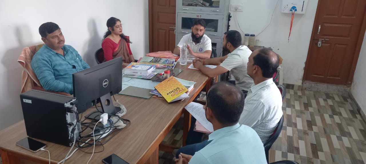 A meeting was held at MLK PG College to conduct the Rovers-Rangers Beginners Course.