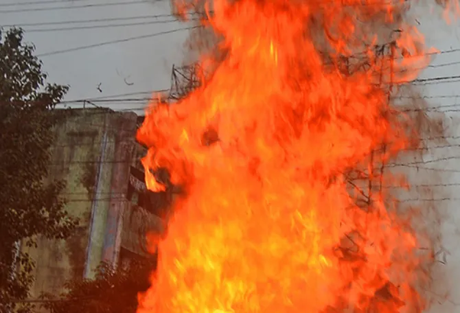 बंगाल में सत्ता परिवर्तन के बाद हिंसा की चुनौती, राजनीतिक तनाव गहराया