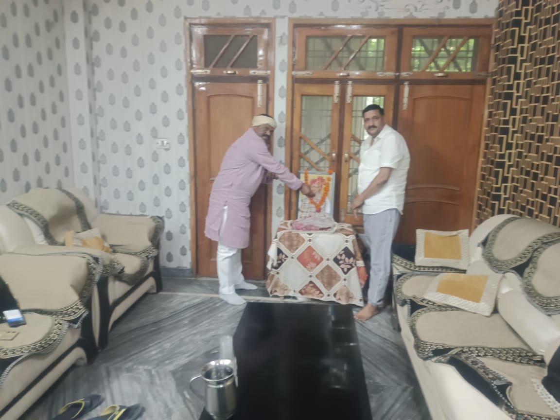 कांग्रेस नेता सुरेंद्र कुमार ने विभिन्न नेताओं से की मुलाकात, शोक संतप्त परिवारों को दी सांत्वना