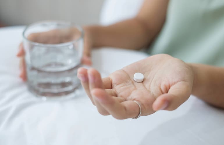 चेतावनी: दर्द निवारक दवाओं का अत्यधिक सेवन बन सकता है 'धीमा ज़हर'