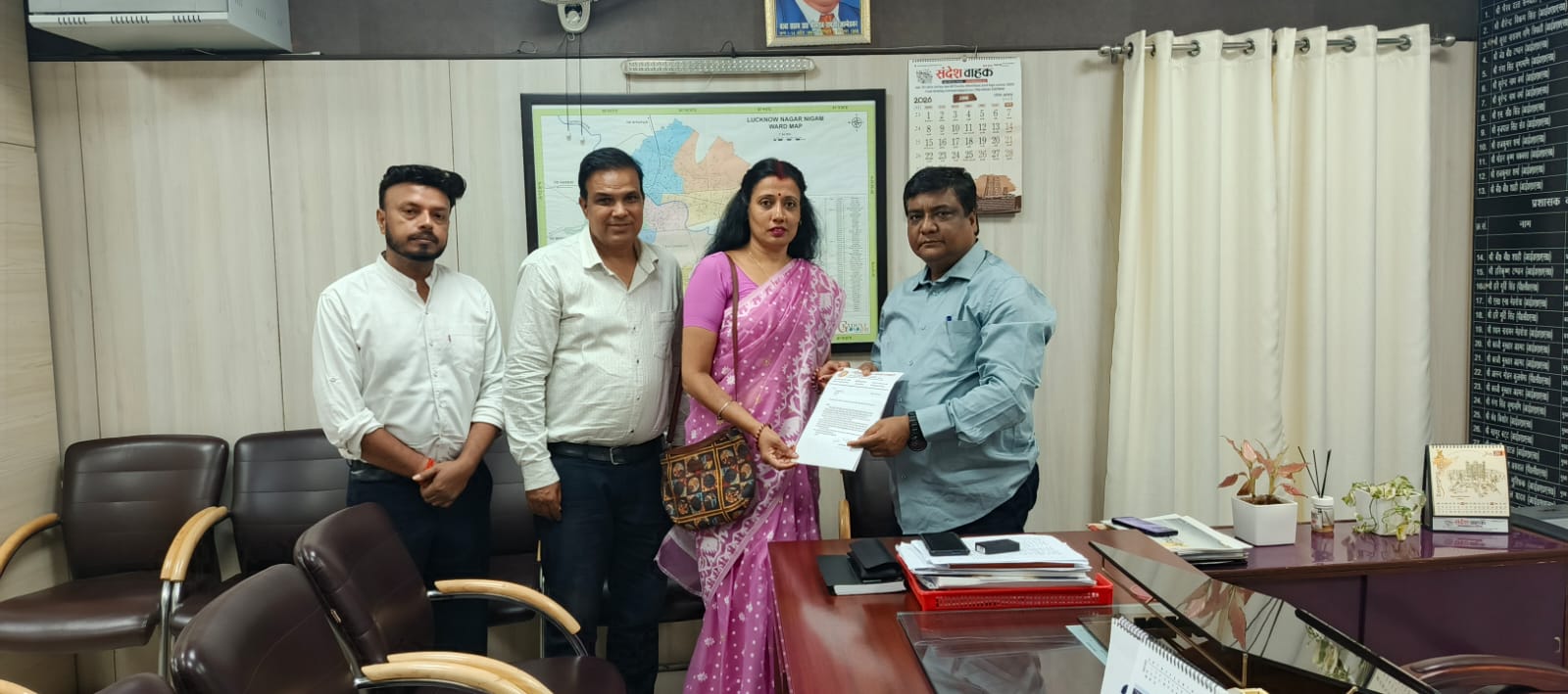The Joint Industry and Trade Association submitted a memorandum to the Mayor and the Municipal Commissioner seeking a resolution to the drinking water crisis that has persisted in Sarvodaya Nagar for a month.