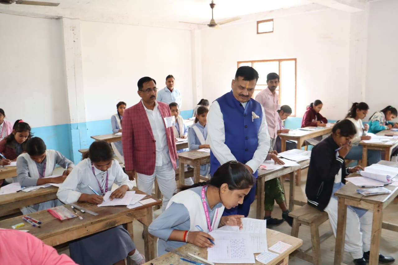 Surprise inspection of 14 examination centres in the capital, examinations conducted in a fair manner &ndash; Dr. Dinesh Kumar