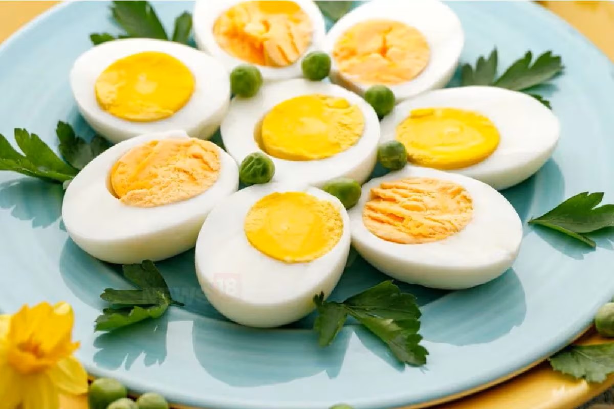 क्या अंडे का पीला भाग (Egg Yolk) खाने से सच में बढ़ता है वजन? जानिए डायटीशियन की राय