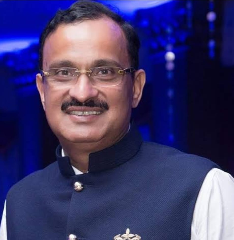 अधिकारों के उत्सव के साथ कर्तव्यों का निर्वहन भी जरूरी