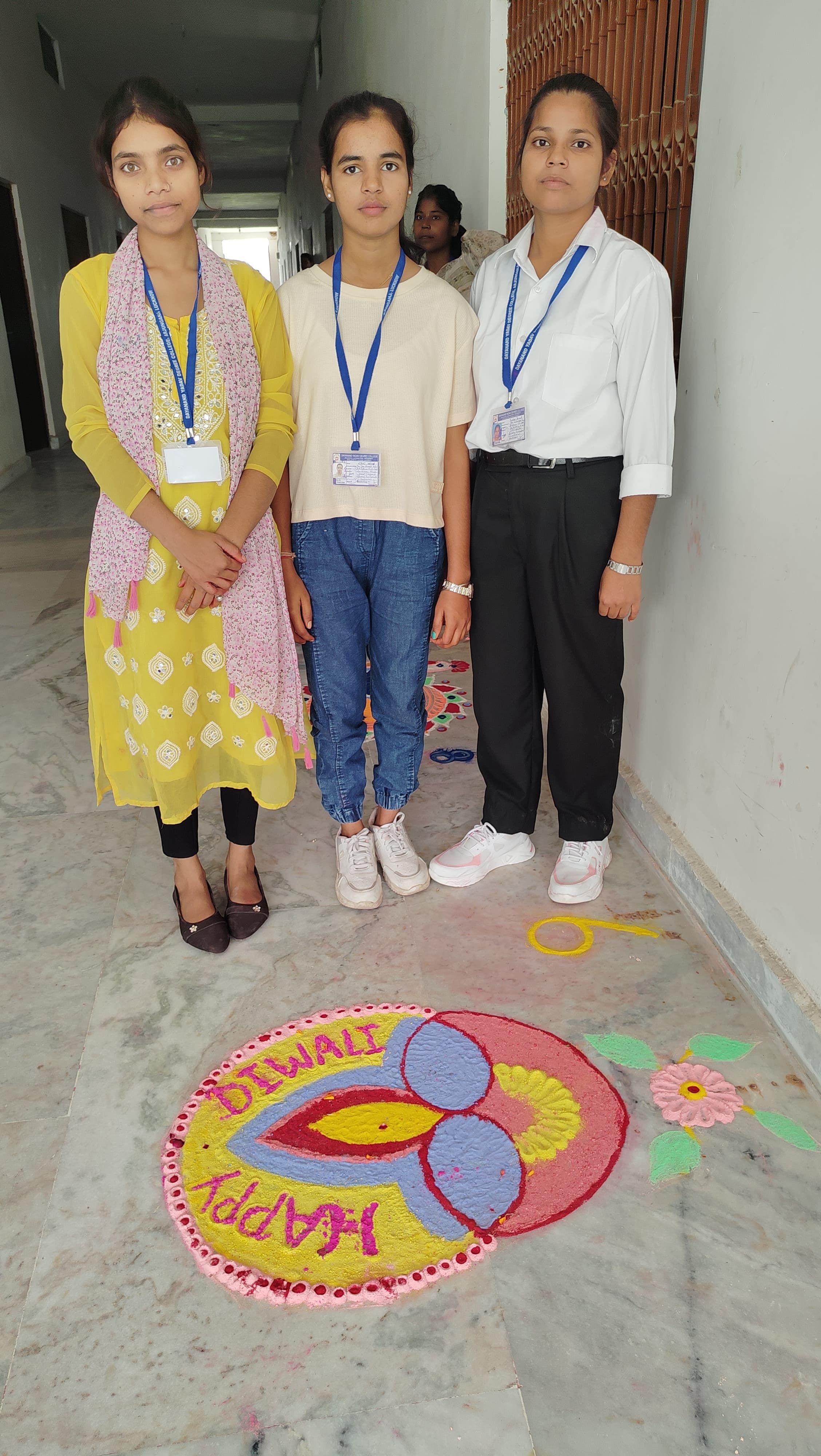 दयानंद यादव डिग्री कॉलेज, अर्जुनगंज में रंगोली प्रतियोगिता का भव्य आयोजन