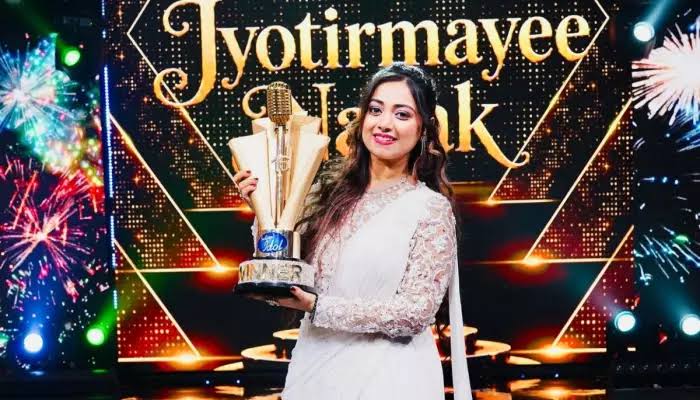 'इंडियन आइडल 16' का ग्रैंड फिनाले: ज्योतिर्मयी नायक ने जीती ट्रॉफी, 20 लाख रुपये का मिला नकद इनाम