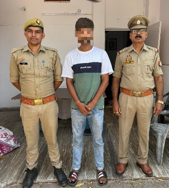 The accused accused of raping the plaintiff/victim and threatening to kill her was arrested by the Vikasnagar police station.