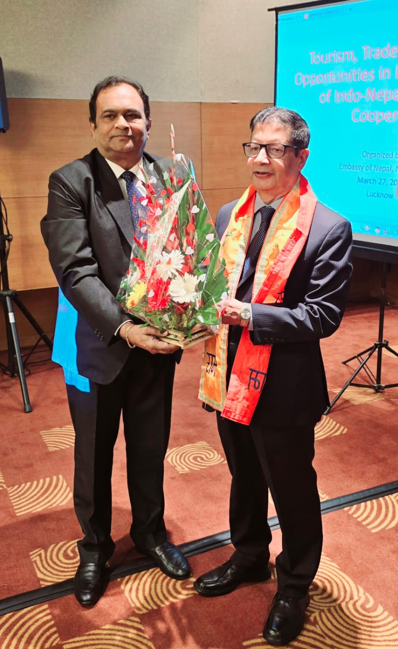 कार्यक्रम को संबोधित करते हुए मुख्य अतिथि भारत में नेपाल के राजदूत डॉक्टर शंकर प्रसाद शर्मा ने कहा कि भारत और नेपाल के बीच के आर्थिक संबंध का ऐतिहासिक इतिहास है और आपस में किए गए कई एग्रीमेंट से आपस के संबंध बहुत मजबूत हुए है। उन्होंने कहा कि पर्यटन व्यवसाय, अन्य ट्रेड व्यापार में आपस में दोनो देश को व्यापार करने की असीम संभावनाएं है। कार्यक्रम को संबोधित करते हुए एसोसिएटेड चैंबर ऑफ कॉमर्स एंड इंडस्ट्री आफ उत्तर प्रदेश और उत्तराखंड के अध्यक्ष इंजीनियर डी. पी. सिंह ने इस तरह के कार्यक्रम का स्वागत करते हुए कहा कि उत्तर प्रदेश राज्य भारत की तरफ से नेपाल का पड़ोसी राज्य है, इस कारण उत्तर प्रदेश इस इकनॉमिक कोऑपरेशन में एक महत्वपूर्ण भूमिका निभा सकता है और पर्यटन व्यवसाय, व्यापारिक ट्रेड, कृषि संबंधित व्यवसाय, सिंचाई प्रोजेक्ट्स,  सूर्य ऊर्जा प्रोजेक्ट्स, एजुकेशनल स्कॉलरशिप और एक्सचेंज प्रोग्राम में महत्वपूर्ण भूमिका निभा सकता है। उन्होंने विभिन्न भारतीय उद्यमियों से नेपाल में व्यवसाय को करने का पहल करने की राय देते हुए कहा कि साथ ही नेपाल के उद्यमियों को भी उत्तर प्रदेश में अपने व्यापार को बढ़ावा देने के प्रयास करने का भी सुझाव दिया। मंत्री तारा नाथ अधिकारी ने नेपाल में इन्वेस्टमेंट, ट्रेड और टूरिज्म की संभावनाओं पर अपने देश का एक महत्वपूर्ण विषयगत प्रस्तुतिकरण दिया एवम उपस्थित उद्यमियों और चैंबर के प्रतिनिधियों को आगामी 28 और 29 अप्रैल 2024 में होने वाले नेपाल इन्वेस्टमेंट समिट में आने का निमंत्रण दिया। इस आयोजन को अन्य चैंबर और व्यवसायिक प्रतिष्ठानों के प्रतिनिधियों ने भी सम्बोधित किया
