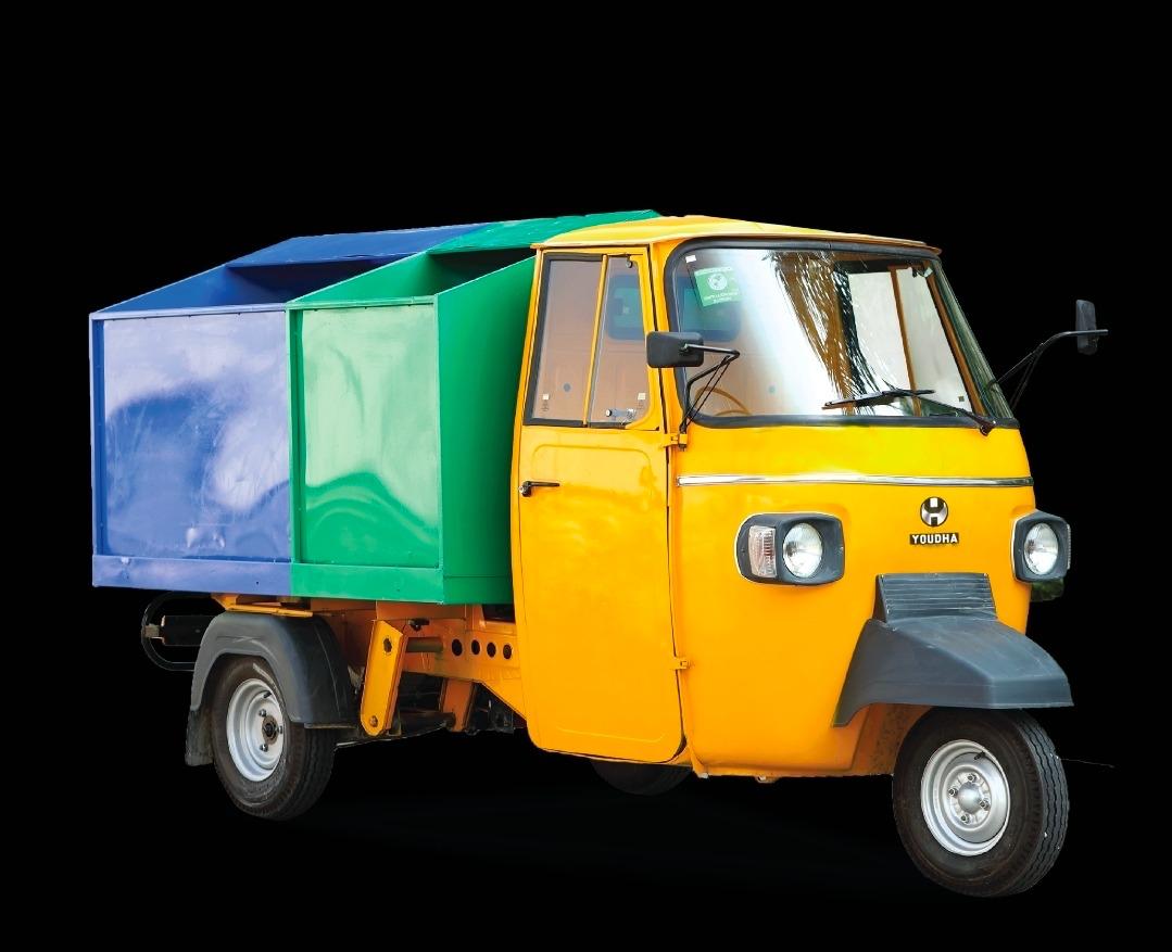 Green Mobility: योद्धा ने लॉन्च की नई इलेक्ट्रिक गार्बेज वैन, सिंगल चार्ज में चलेगी 167 KM; कचरा प्रबंधन को मिलेगा बढ़ावा