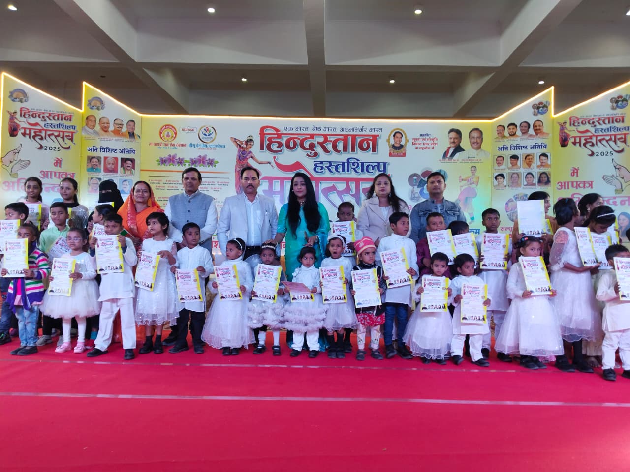 Hindustan Handicrafts Festival: A Kavi Sammelan and Mushaira, organised by AM Poetry House, filled the evening with literature and humour.