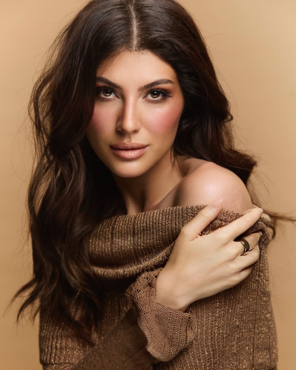 Elnaaz Norouzi gives special and interesting advice to Bindiya of 'Masti 4'