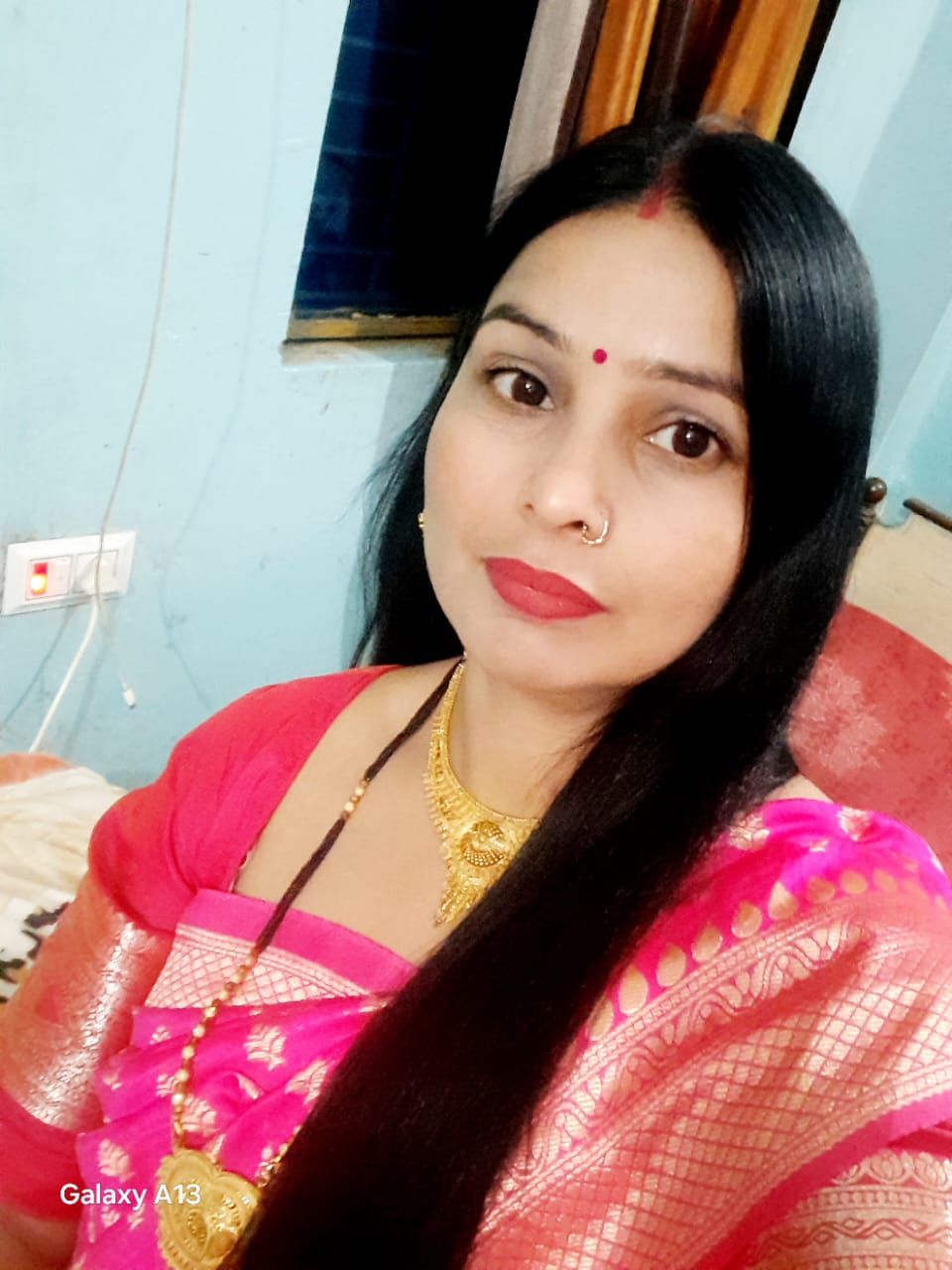 नेतृत्व का अनुमोदन और विश्वास यह महत्वपूर्ण नियुक्ति राष्ट्रीय अध्यक्ष हिंदू देव प्रकाश शुक्ला एवं महिला प्रकोष्ठ की राष्ट्रीय अध्यक्ष रोशनी शुक्ला के मार्गदर्शन और अनुमोदन के पश्चात की गई है। नेतृत्व का मानना है कि रंजना सिंह का अनुभव और सक्रियता उत्तर प्रदेश में संगठन के आधार को और अधिक व्यापक बनाएगी।  रंजना सिंह का योगदान और नई भूमिका रंजना सिंह लंबे समय से सामाजिक कार्यों, महिला सशक्तिकरण और सांस्कृतिक जागरण के अभियानों में अग्रणी रही हैं। उनकी नई भूमिका से राज्य में न केवल संगठन को मजबूती मिलेगी, बल्कि महिलाओं के नेतृत्व विकास को भी एक नई दिशा प्राप्त होगी।  संगठन का मूल संकल्प और उद्देश्य राष्ट्रीय युवा वाहिनी नेशनल वालंटियर भाजपा का लक्ष्य सनातन मूल्यों की पुनर्स्थापना और राष्ट्र निर्माण है। संगठन के प्रमुख स्तंभों में शामिल हैं:  सांस्कृतिक रक्षा: गौ, गंगा, गीता, गायत्री, मठ और मंदिरों का संरक्षण।  वैदिक राष्ट्र निर्माण: भारत को पुनः वैदिक सनातन राष्ट्र के गौरव पर प्रतिष्ठित करना।  सामाजिक कार्य: देश भर में संस्कारशालाओं की स्थापना, शिक्षा का प्रसार और धर्म रक्षा।  राष्ट्रीय नेतृत्व का संदेश नियुक्ति पर हर्ष व्यक्त करते हुए संगठन के वरिष्ठ पदाधिकारियों ने कहा:  "रंजना सिंह जैसी कर्मठ और समर्पित कार्यकर्ता का प्रदेश नेतृत्व संभालना हमारे लिए गर्व का विषय है। हमें पूर्ण विश्वास है कि उनके नेतृत्व में उत्तर प्रदेश की महिलाएं संगठन के माध्यम से राष्ट्र और धर्म की सेवा में नई ऊँचाइयों को छुएंगी।"  शुभकामनाओं का तांता इस गौरवशाली नियुक्ति पर संपूर्ण राष्ट्रीय कार्यकारिणी, महिला प्रकोष्ठ परिवार और उत्तर प्रदेश संगठन की टीम ने रंजना सिंह को बधाई दी है। सोशल मीडिया पर भी कार्यकर्ताओं के बीच इस फैसले को लेकर भारी उत्साह देखा जा रहा है।