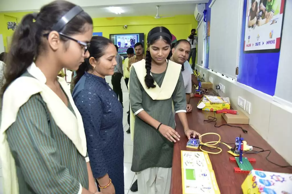 Artificial intelligence in SKD academy