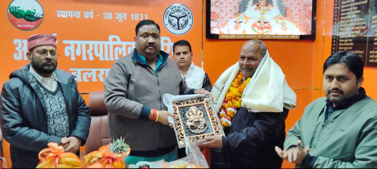 Retired Municipal Council employee given a warm farewell