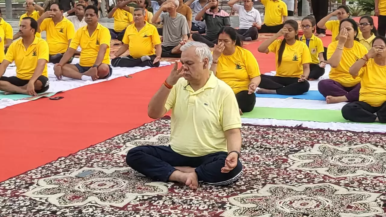 Yoga day kameshwar mishra
