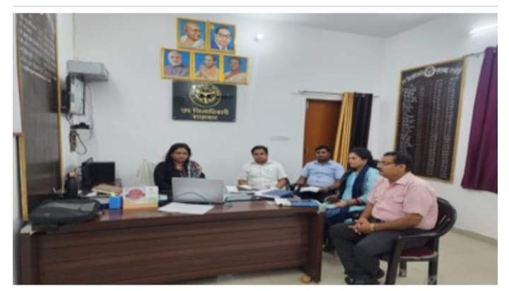 SDM hardoi punam bhaskar ne vakil ke khilaf mukadma darj karaya 