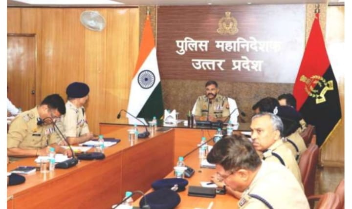Video conferencing done by Director General of Police, Uttar Pradesh regarding law and order, crime control, traffic management etc.