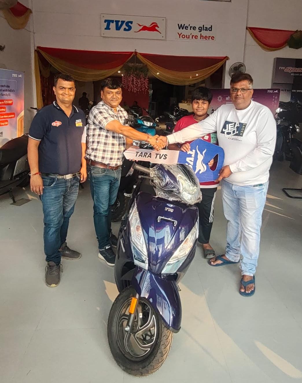 Bikaji Foods celebrates winners in "Eat Bikaji, Go to London" campaign