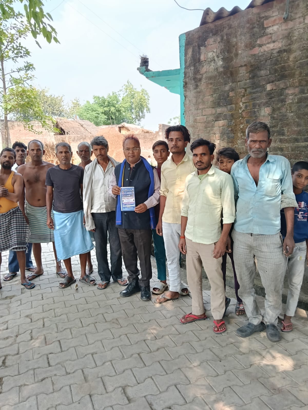 लखीमपुर खीरी: 29 मार्च की रैली को सफल बनाने के लिए आजाद समाज पार्टी ने कसी कमर जिला प्रभारी ने गांवों में किया जनसंपर्क