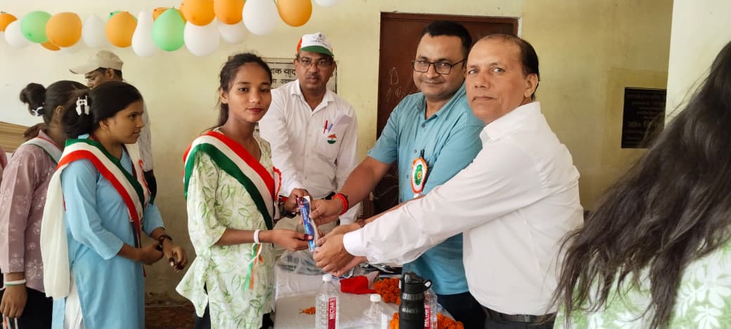 कुम्हरावां इंटर कॉलेज में धूमधाम एवं हर्षोल्लास से मनाया गया 80वां स्वतंत्रता दिवस