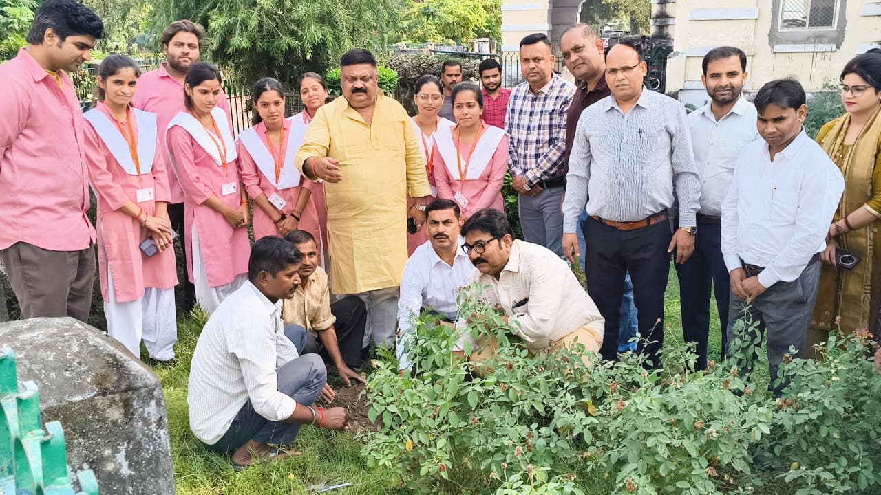 Students from MLK PG College collected rare plant species from Nainital and Kausani.