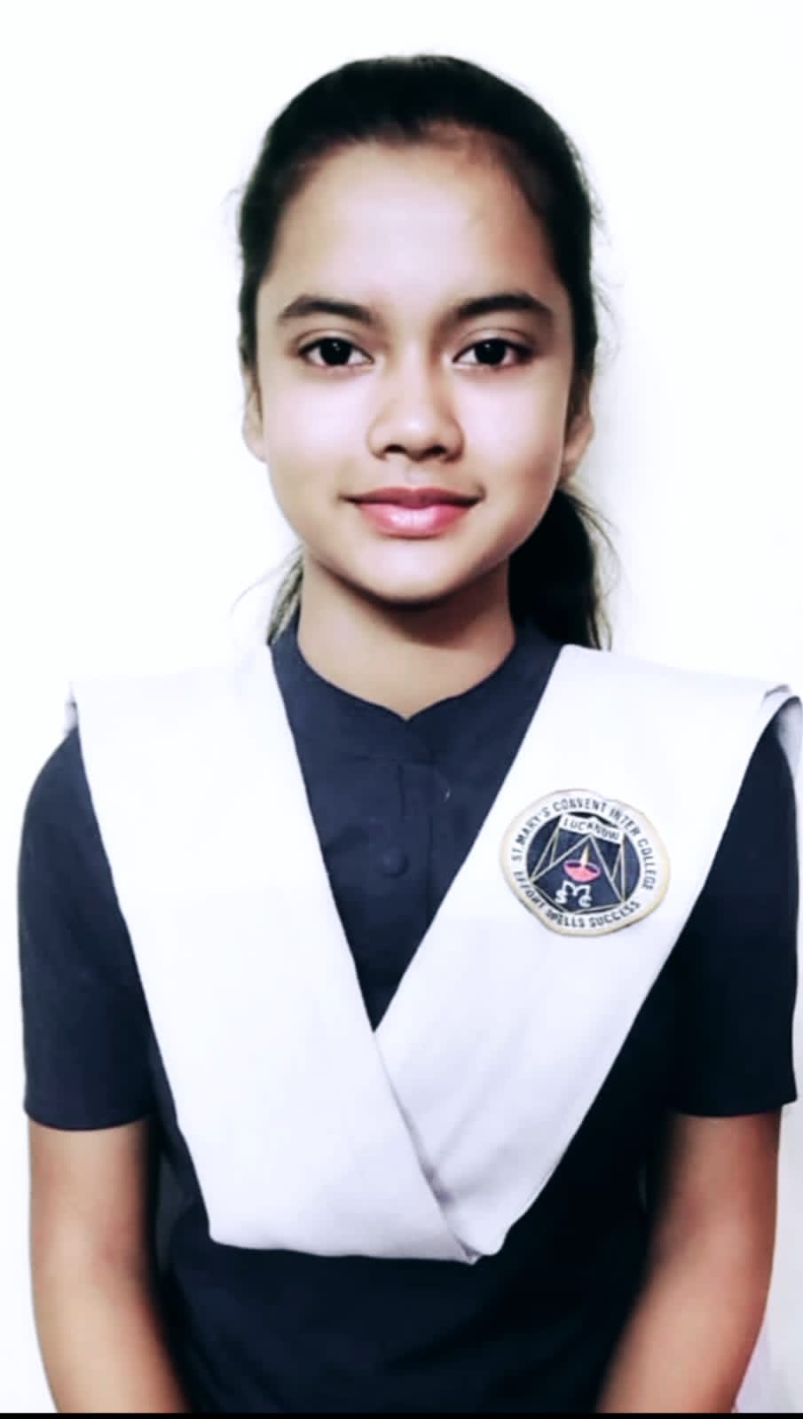 Shagun scored 97.4℅ marks in ICSE board exam, aims to serve the country by becoming an army officer.