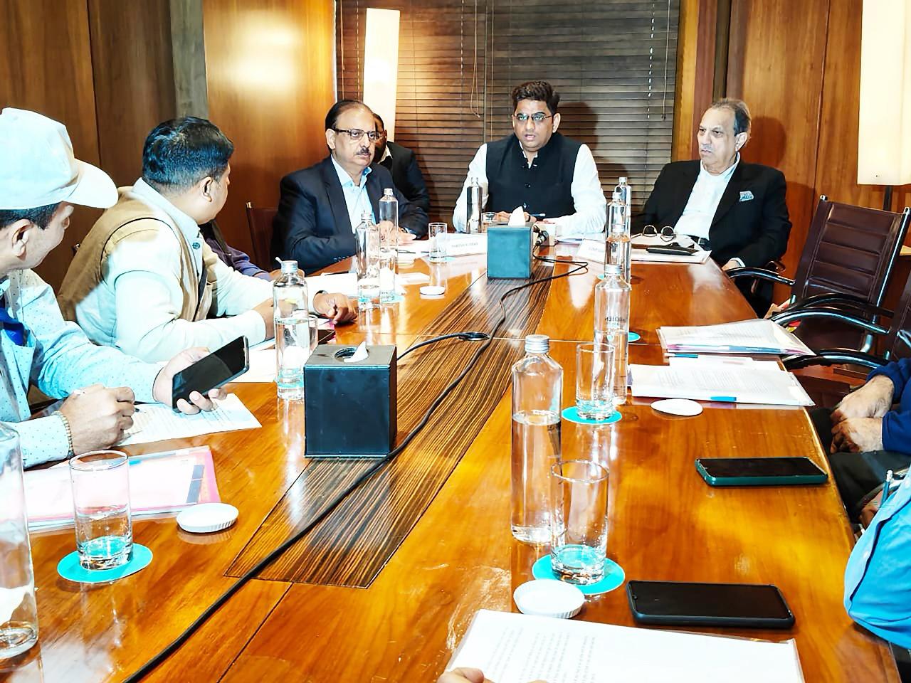 MakeMyTrip and Swiggy enter into a strategic partnership &ndash; Managing food expenses during corporate travel becomes easier