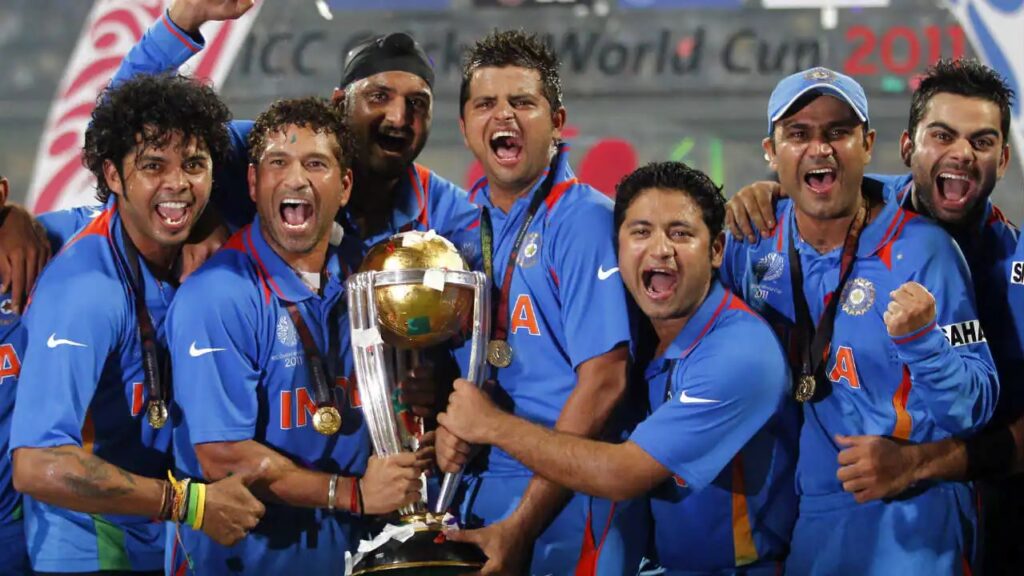 पहला विश्व कप 1975 में इंग्लैंड में खेला गया था और 2023 में 13वां विश्व कप भारत में खेला गया था। ऑस्ट्रेलिया ने 6 बार विश्व कप जीता है, जो किसी भी टीम द्वारा सबसे अधिक है। भारत और वेस्टइंडीज ने 2-2 बार विश्व कप जीता है। वही , पाकिस्तान, श्रीलंका और इंग्लैंड ने 1-1 बार विश्व कप जीता है।  अब तक 8 T20 विश्व कप हो चुके हैं। पहला T20 विश्व कप 2007 में दक्षिण अफ्रीका में खेला गया था और 2022 में 8वां T20 विश्व कप ऑस्ट्रेलिया में खेला गया था। और वेस्टइंडीज और इंग्लैंड दोनों ने 2-2 बार T20 विश्व कप जीता है। वही भारत, पाकिस्तान, श्रीलंका, ऑस्ट्रेलिया और न्यूजीलैंड ने 1-1 बार T20 विश्व कप जीता है।  पहली बार 1983 कपिल देव की कप्तानी में, भारत ने इंग्लैंड में खेले गए विश्व कप में वेस्टइंडीज को हराया। दूसरी बार 2011 महेंद्र सिंह धोनी की कप्तानी में, भारत ने भारत में खेले गए विश्व कप में श्रीलंका को हराया। 
