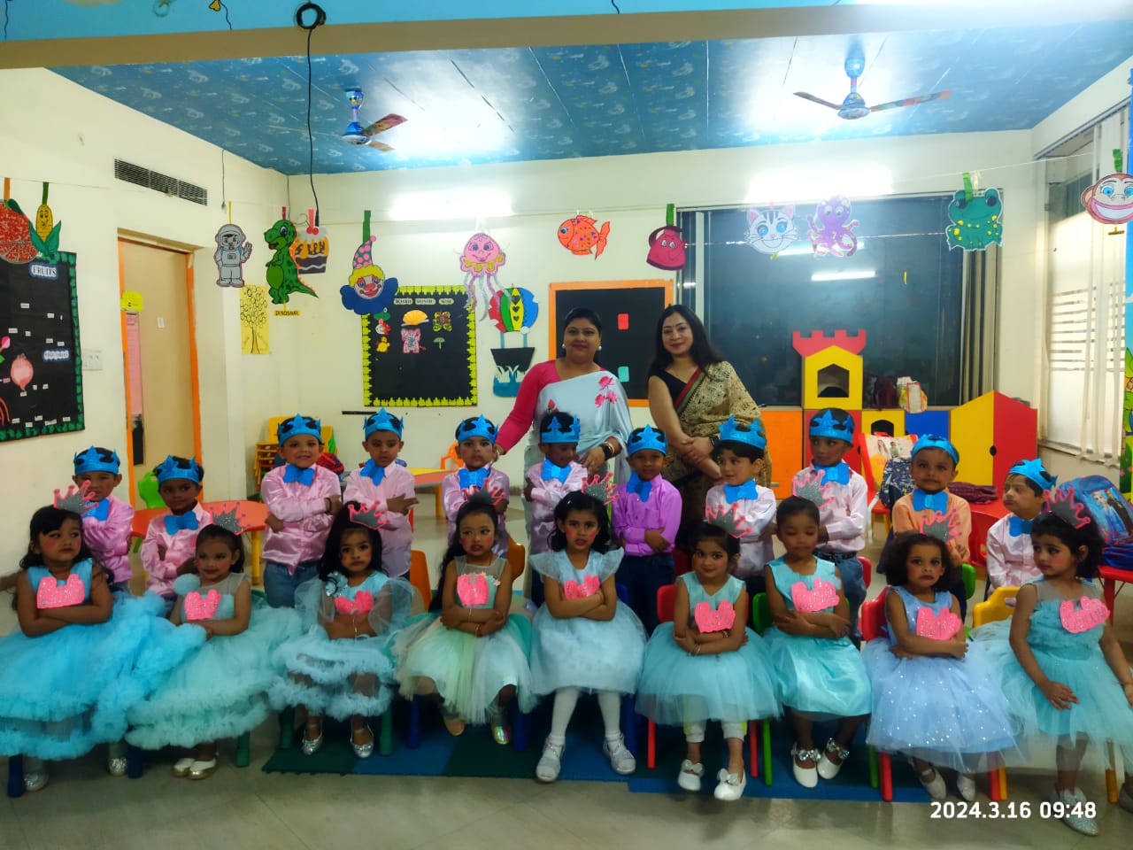 "Pre-graduation ceremony of young scholars of UKG" in the auditorium of Seth M.R. Jaipuria School, Goyal Campus.