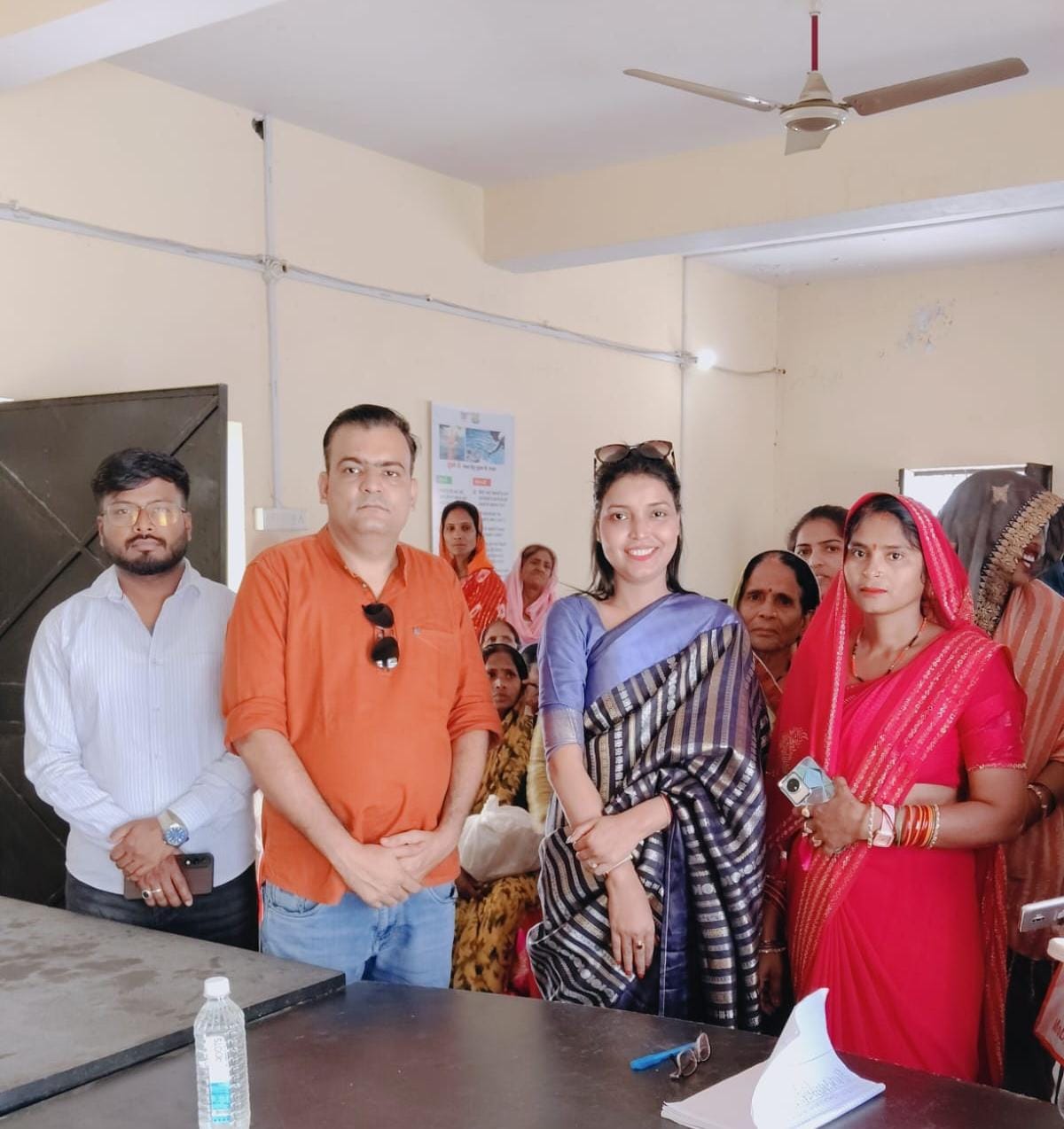 Bhor Foundation distributed nutrition packets to women in Sarojini Nagar.