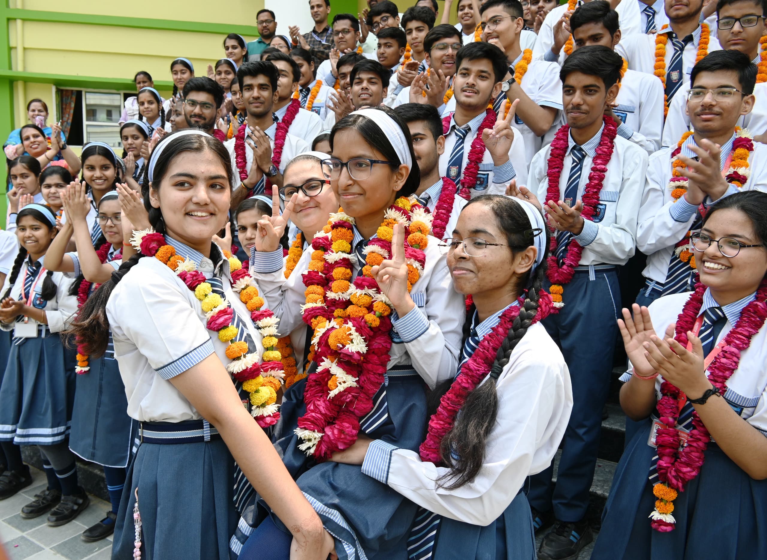 सीआईसीएसई के घोषित परिणामों से सेंट जोसेफ कालेज समूह में खुशियों का माहौल
