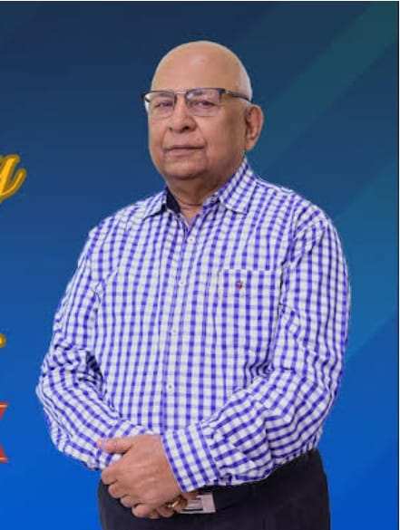 S.K. D. New Standard Coaching Institute Chairman SKD Singh wished NEET candidates from Lucknow all the best for NEET 2024 exam.