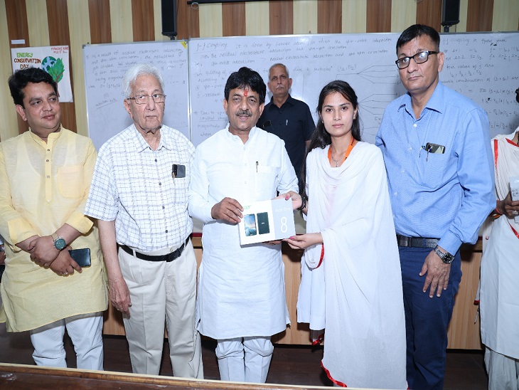 मंत्री कपिल देव अग्रवाल ने CITS परीक्षा के राष्ट्रीय टॉपरों को किया सम्मानित, ITOT लखनऊ बना ‘स्किल्ड इंडिया’ का ध्वजवाहक