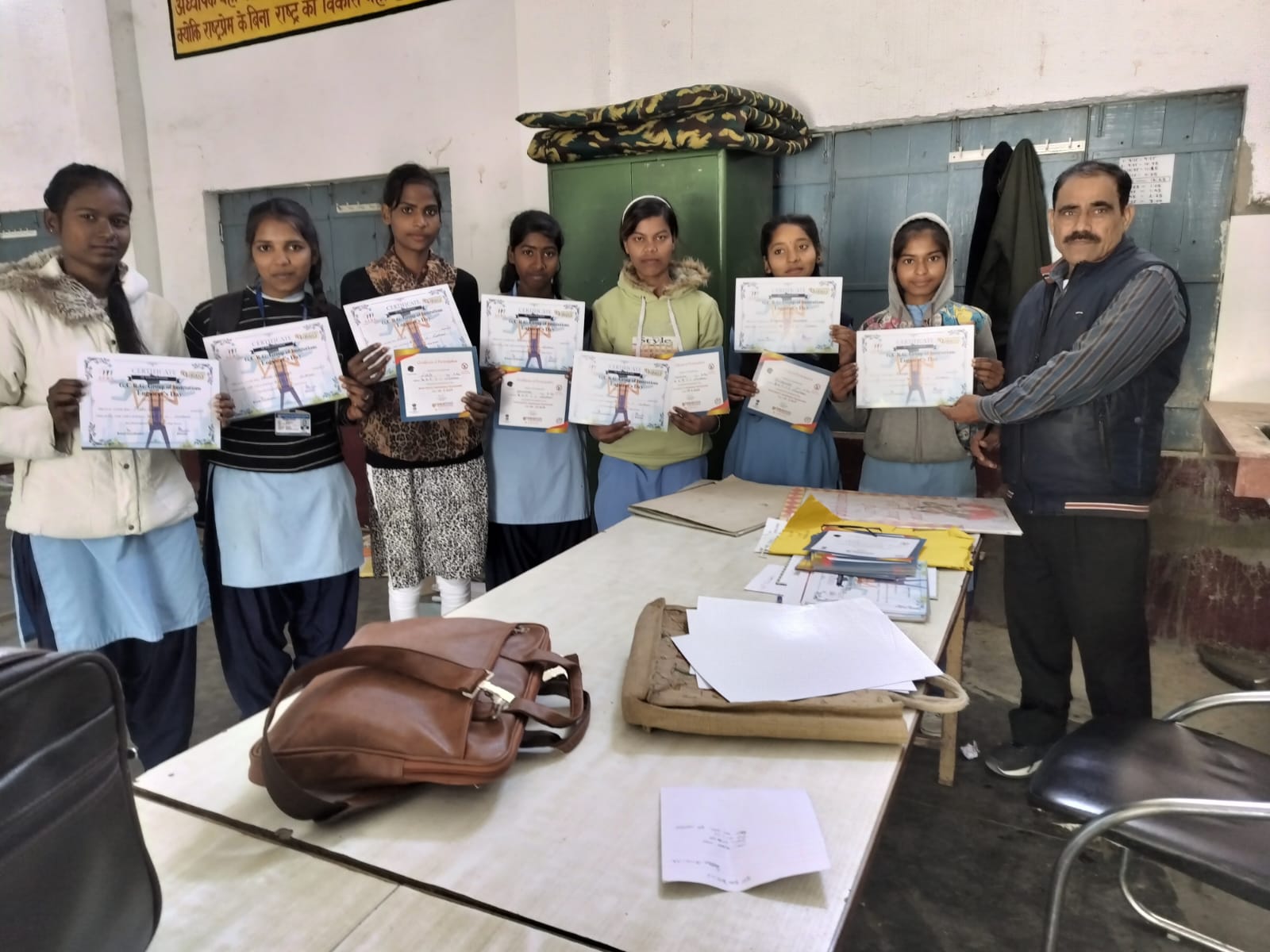 बख्शी का तालाब इंटर कॉलेज में छात्राओं का सम्मान समारोह, विज्ञान व खेल में उत्कृष्ट प्रदर्शन पर मिले प्रमाण पत्र